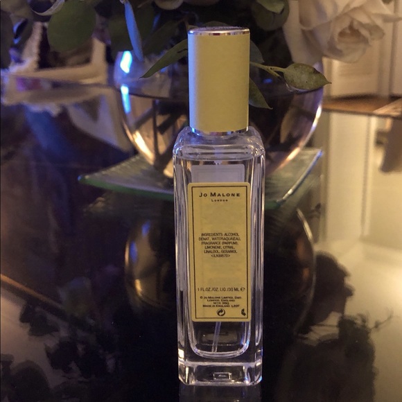 Jo Malone Limited Edition Lemon Tart 30 ml - Picture 3 of 5